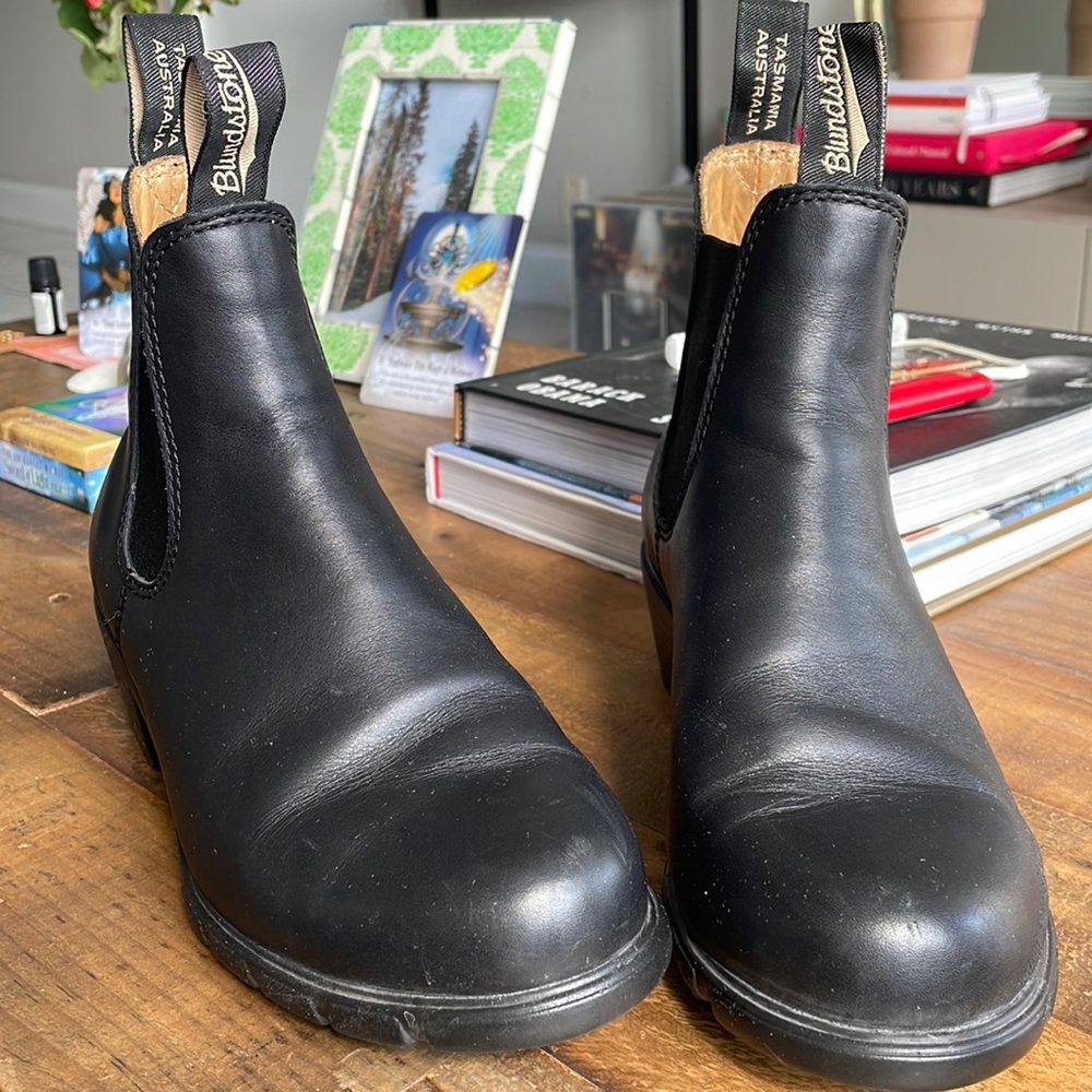 Blundstone #1671 - black great for city, outdoors